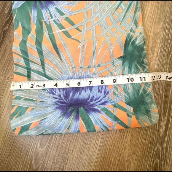 Kimichi Blue UO clutch with tassel NWT - Picture 4 of 12